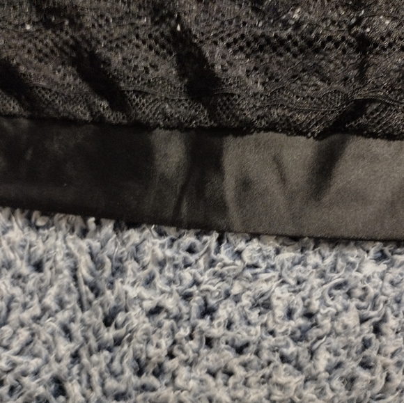 Bathing suit top or workout - Picture 3 of 3